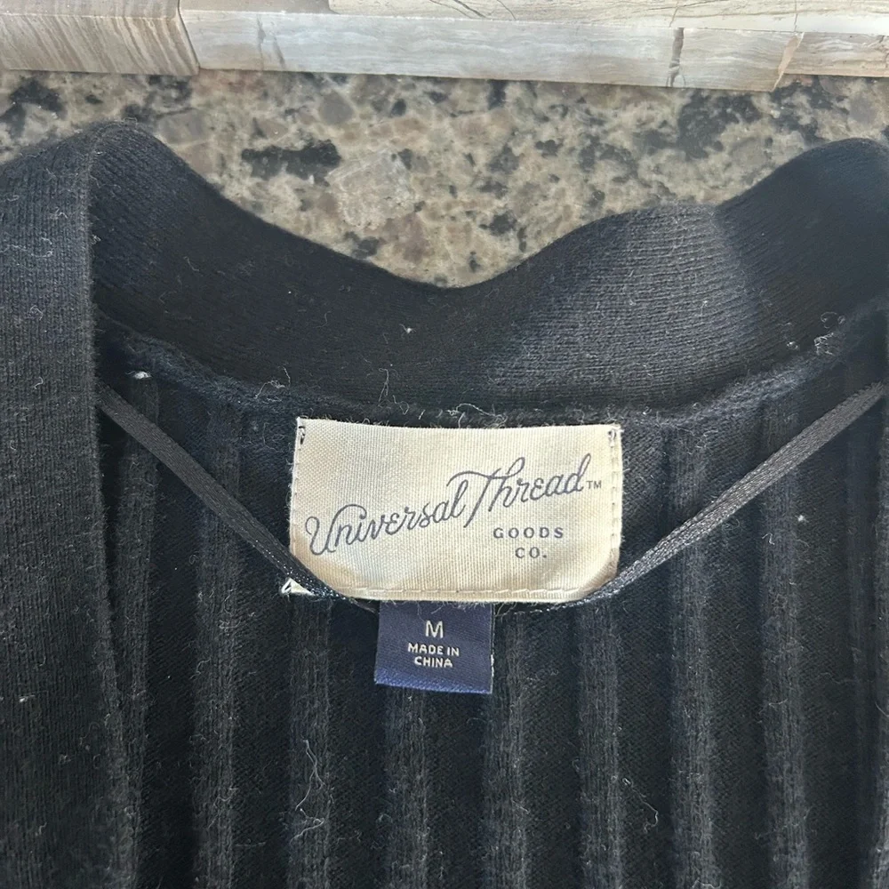 Universal Thread Black Button-Up Cropped Cardigan size medium - Picture 5 of 6